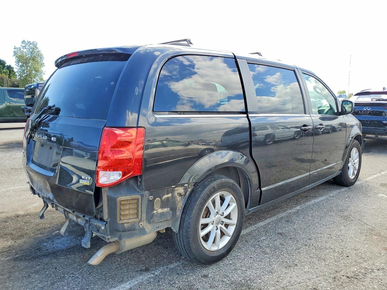 Dodge Caravan Sxt