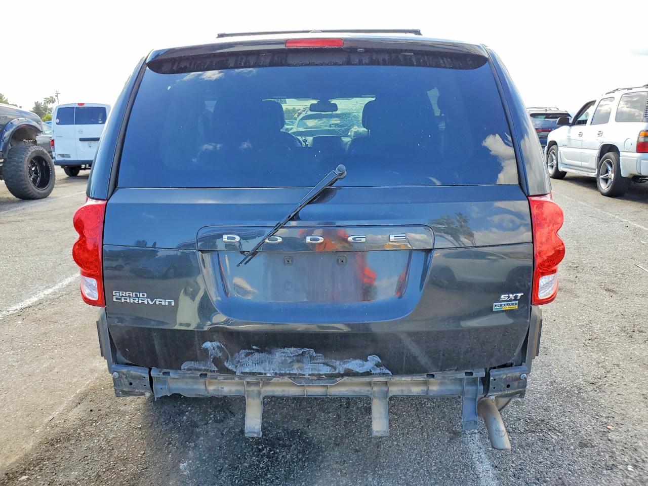 Dodge Caravan Sxt