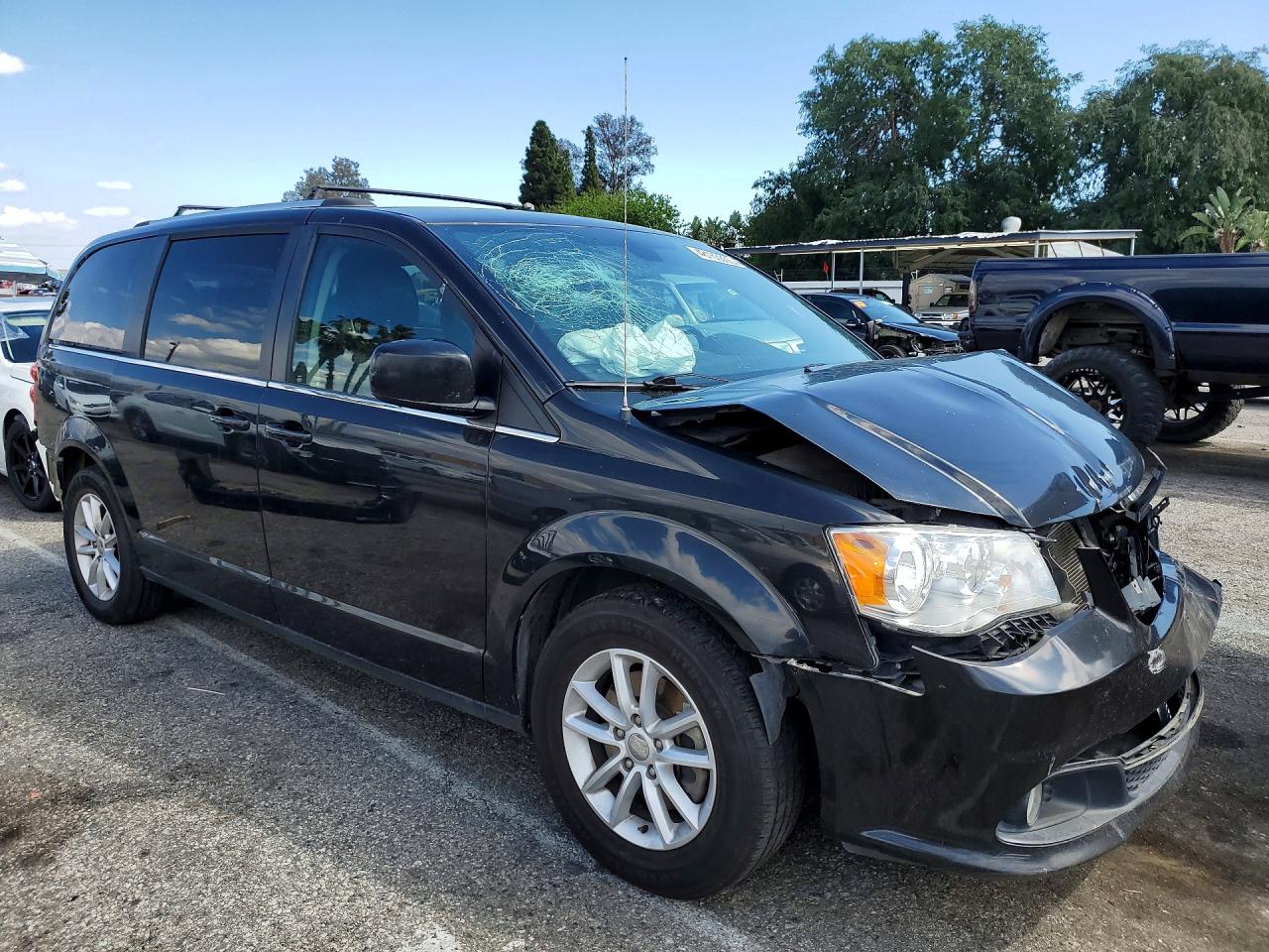 Dodge Caravan Sxt
