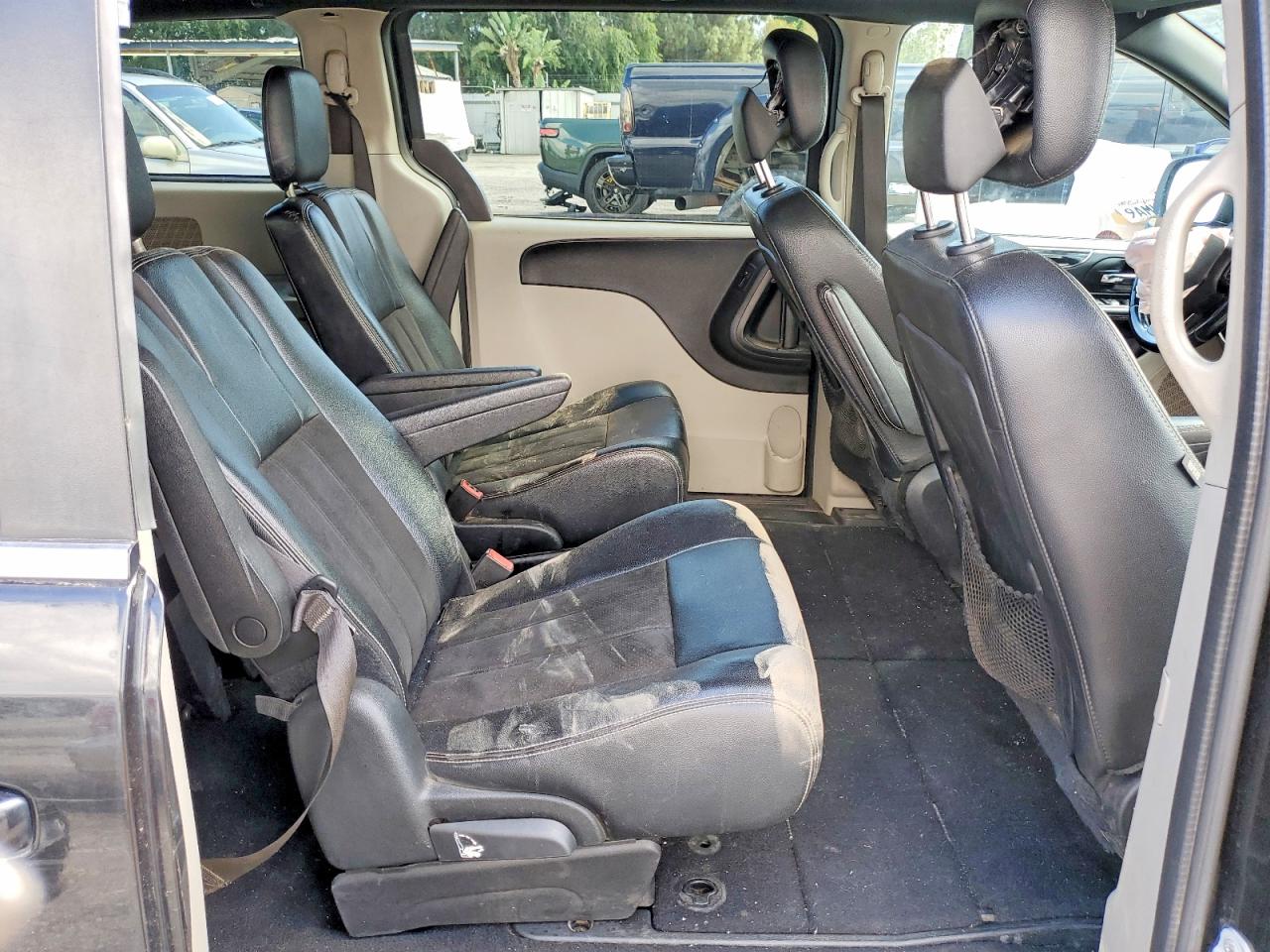 Dodge Caravan Sxt
