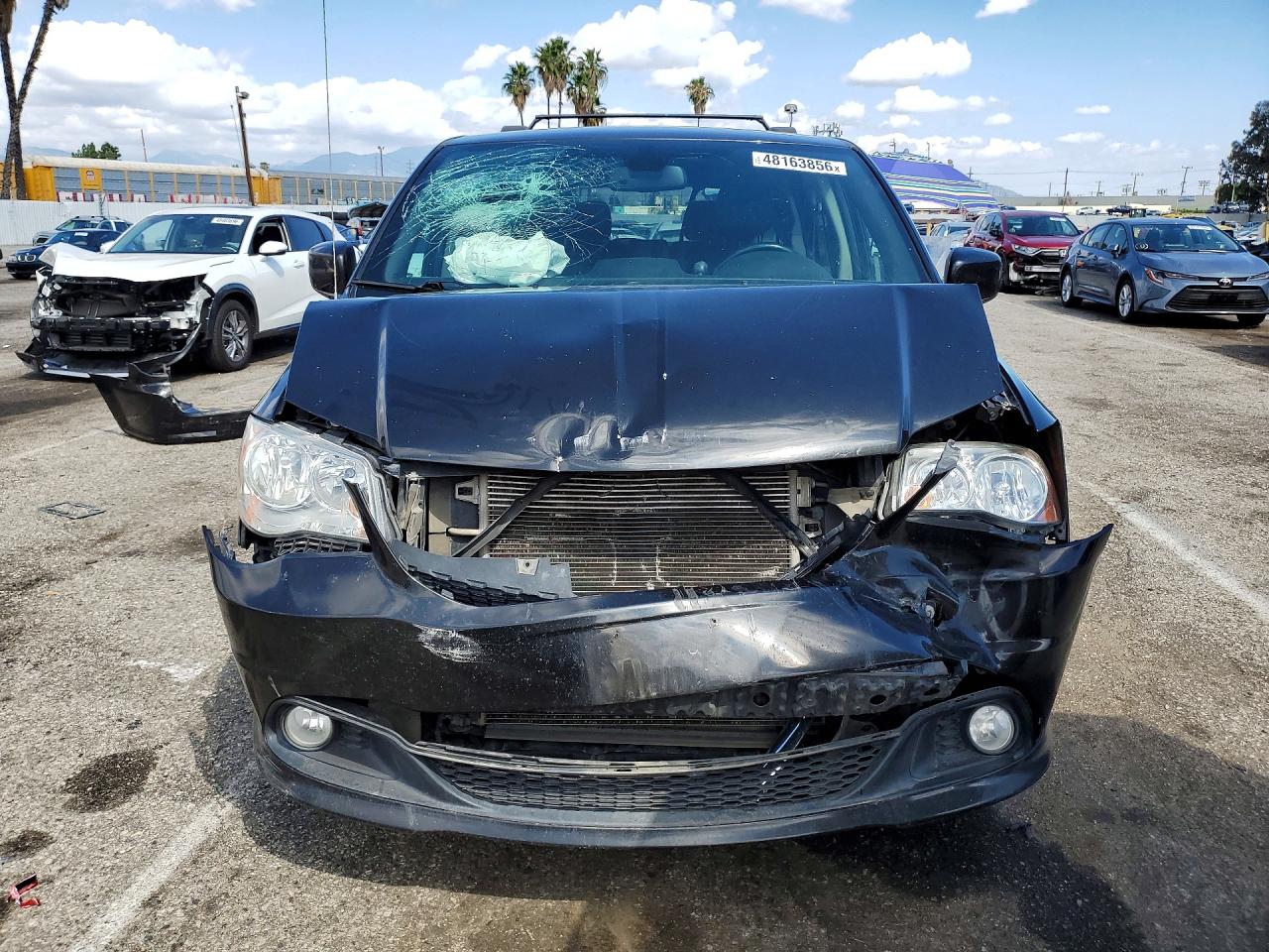 Dodge Caravan Sxt