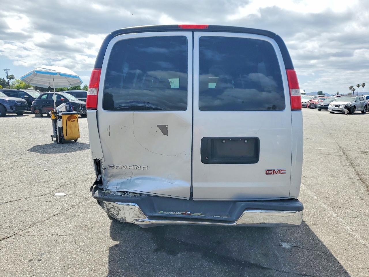 GMC Savana G2500 Lt