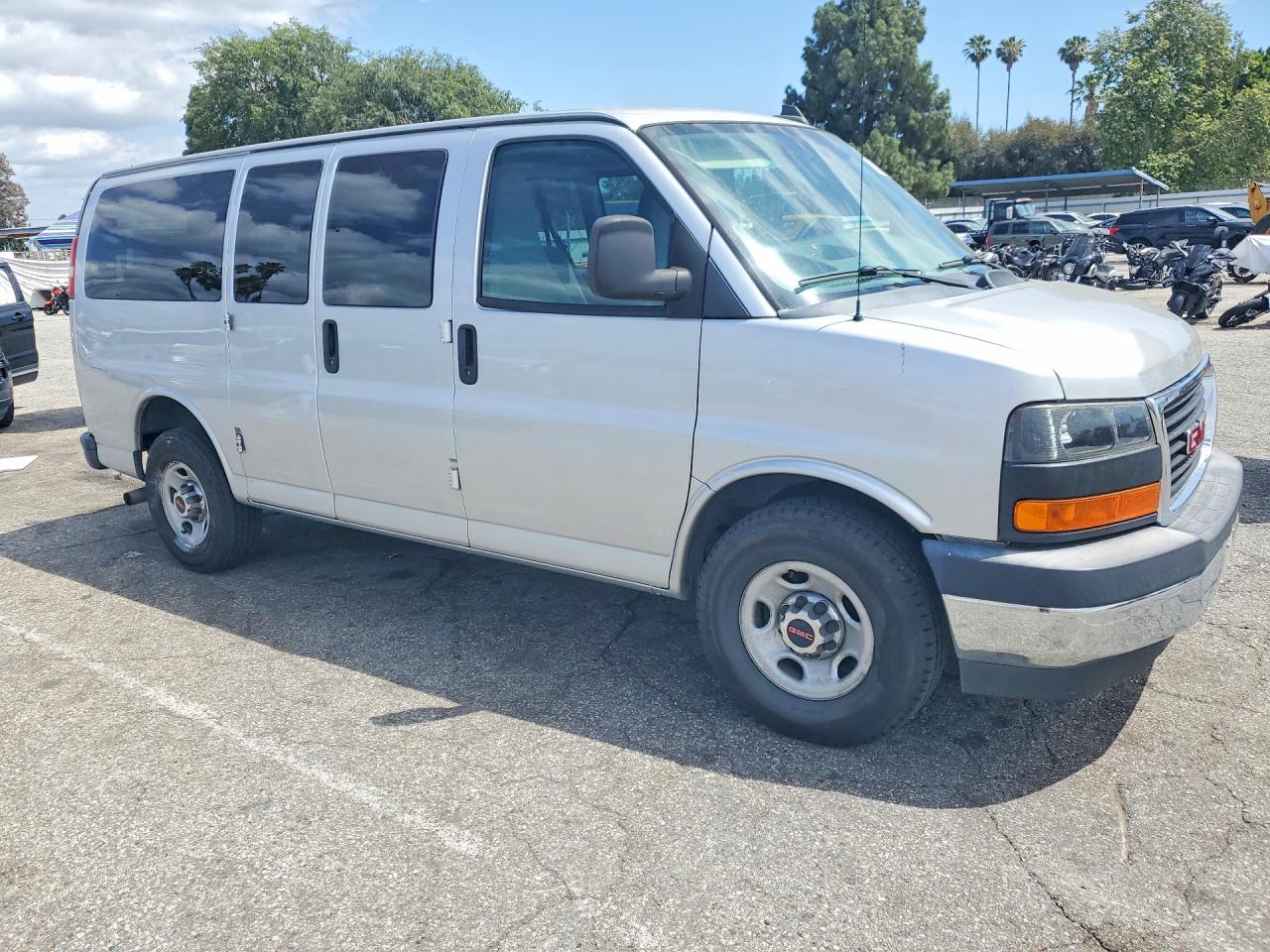 GMC Savana G2500 Lt
