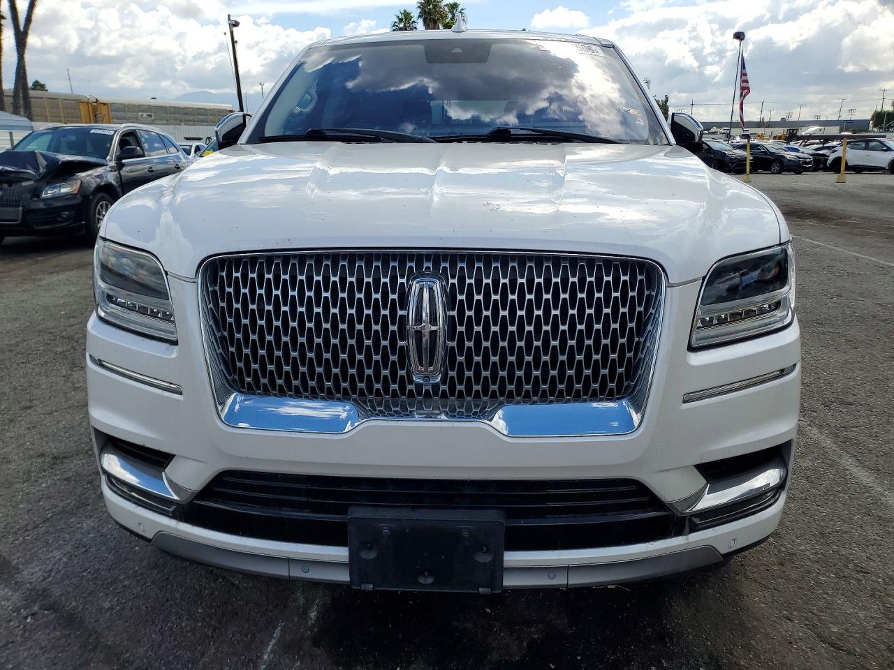 Lincoln Navigator L Black Label