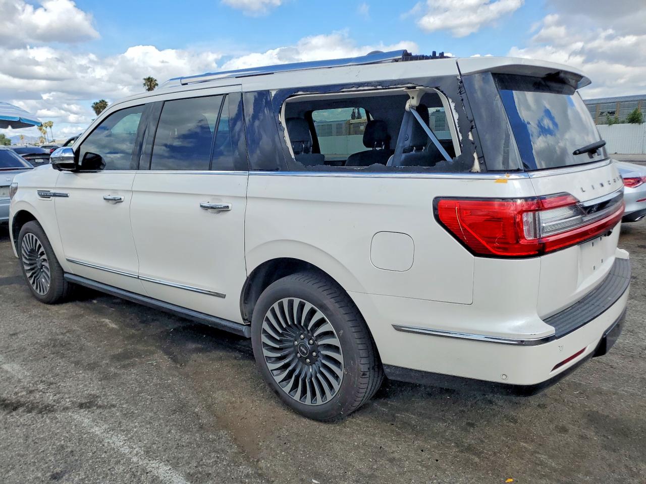 Lincoln Navigator L Black Label