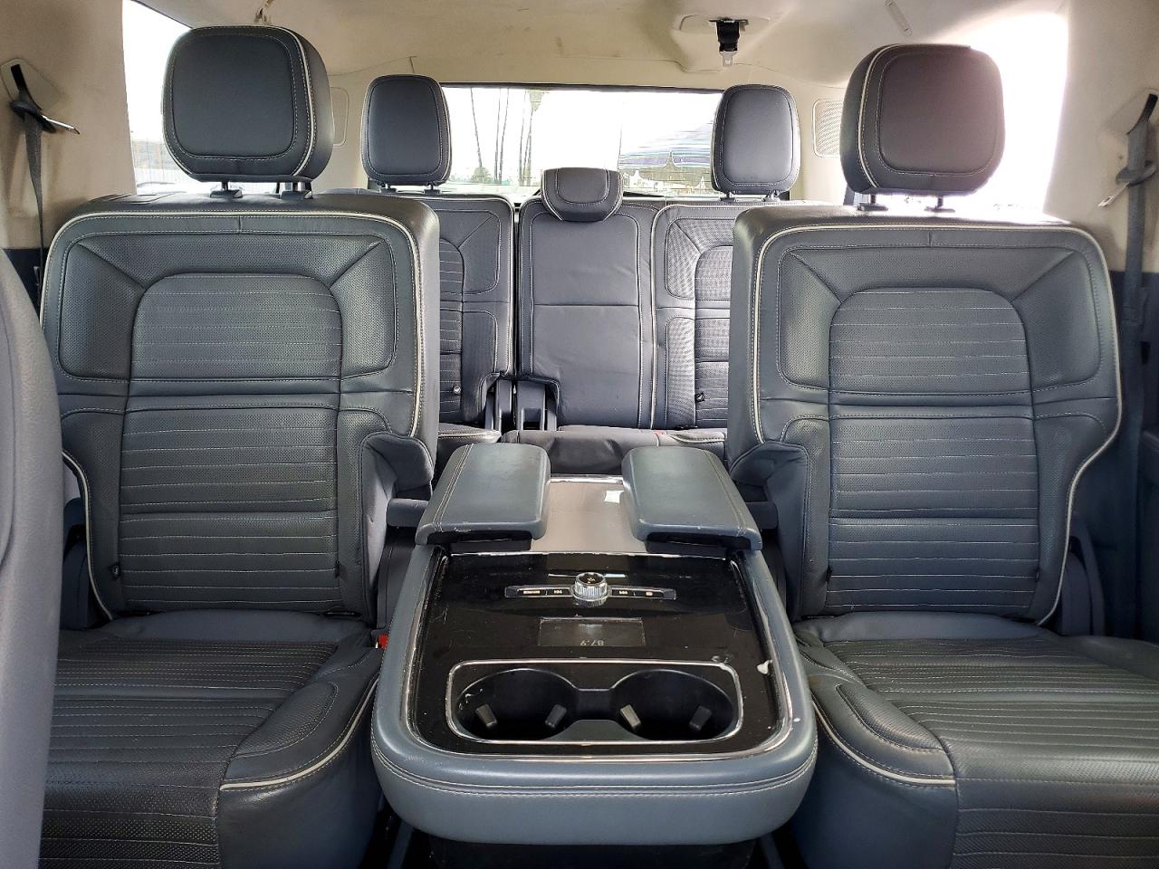 Lincoln Navigator L Black Label