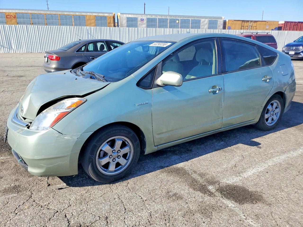 Salvage Toyota Prius Image