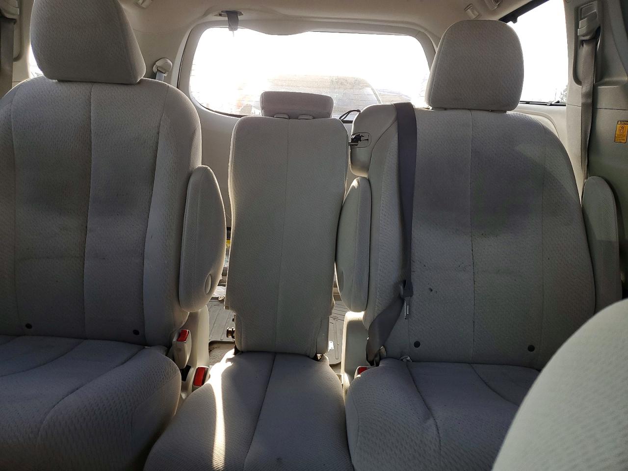 Toyota Sienna Le