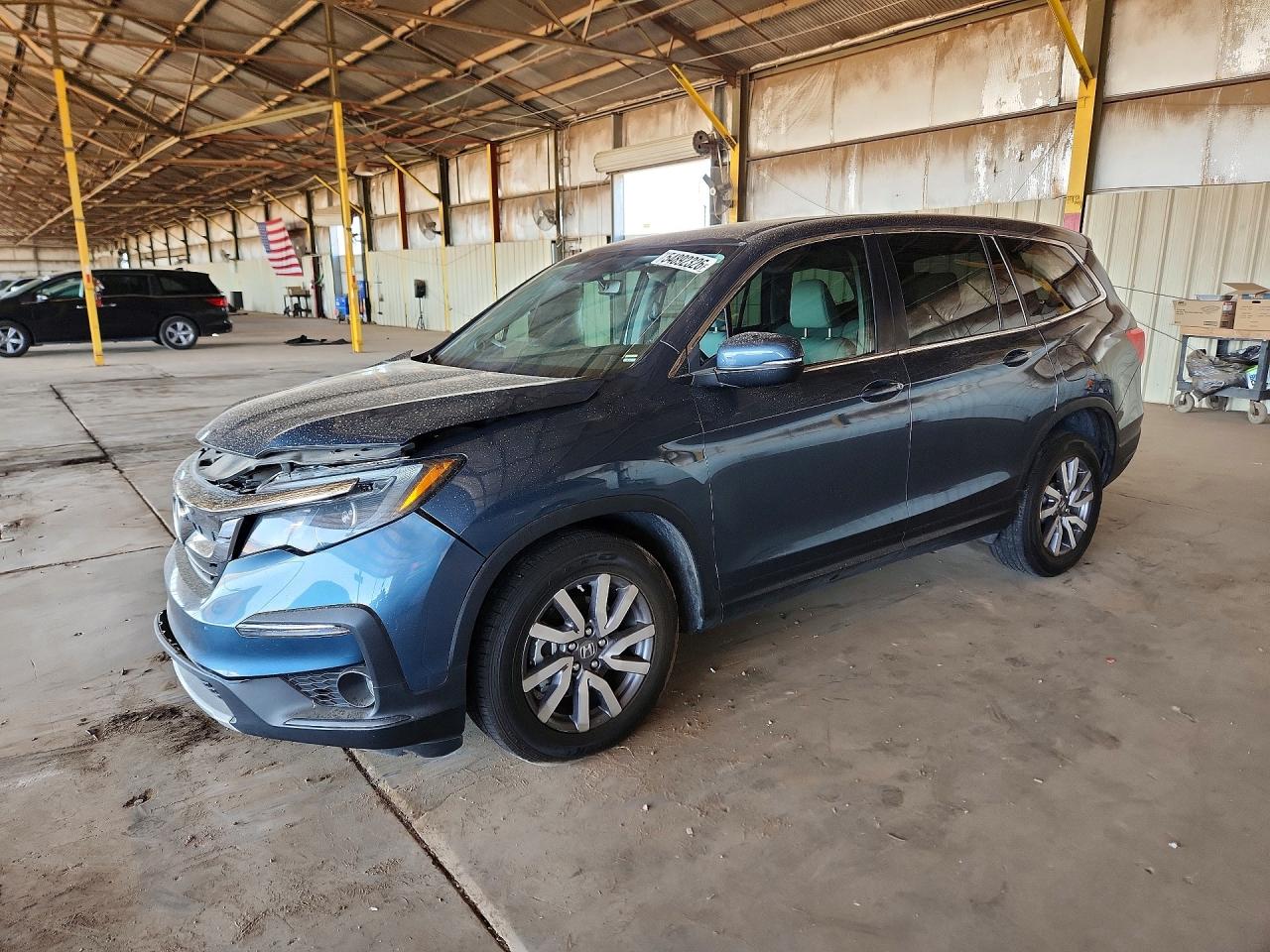 Salvage Honda Pilot Image