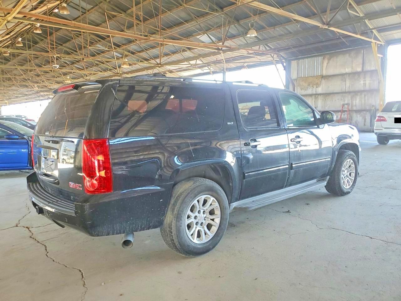 GMC Yukon C1500 Slt