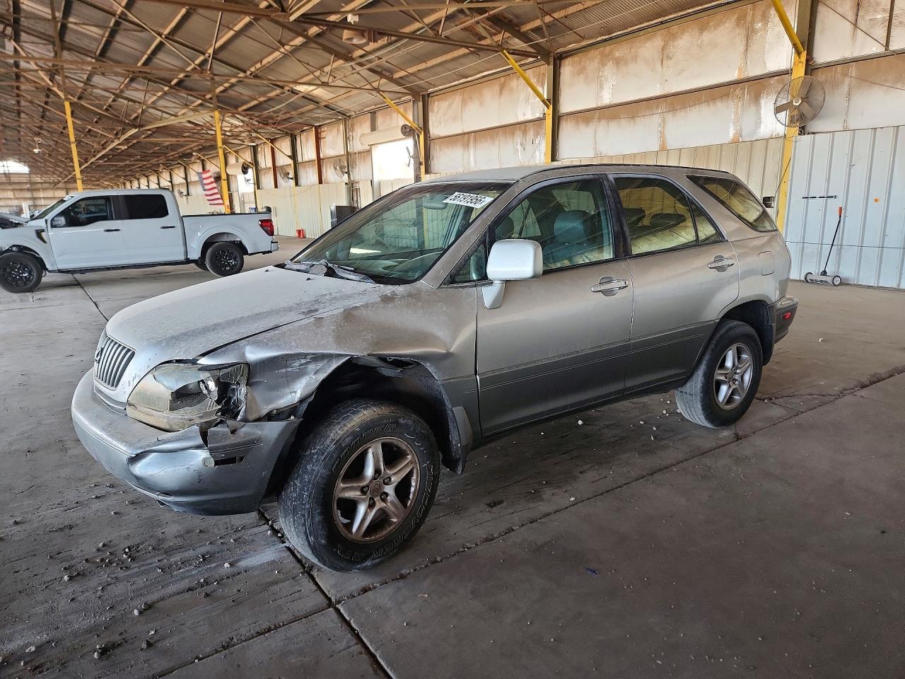 Salvage Lexus RX Image