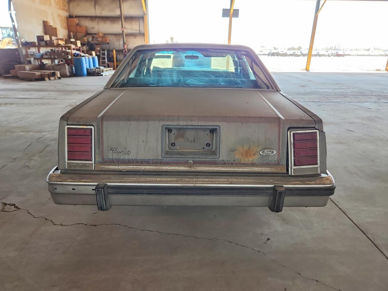 Ford LTD Crown Victoria