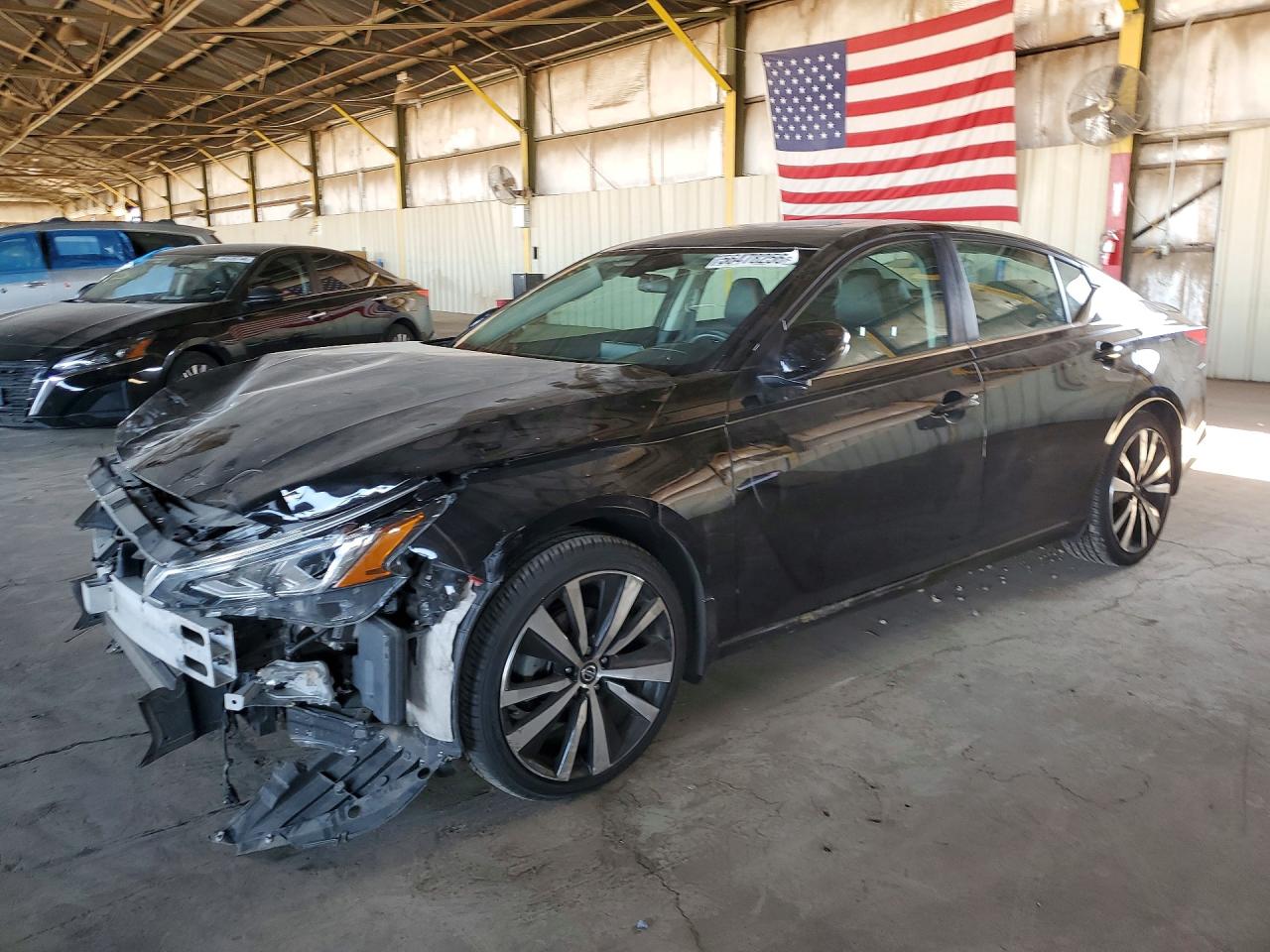 Salvage Nissan Altima Image
