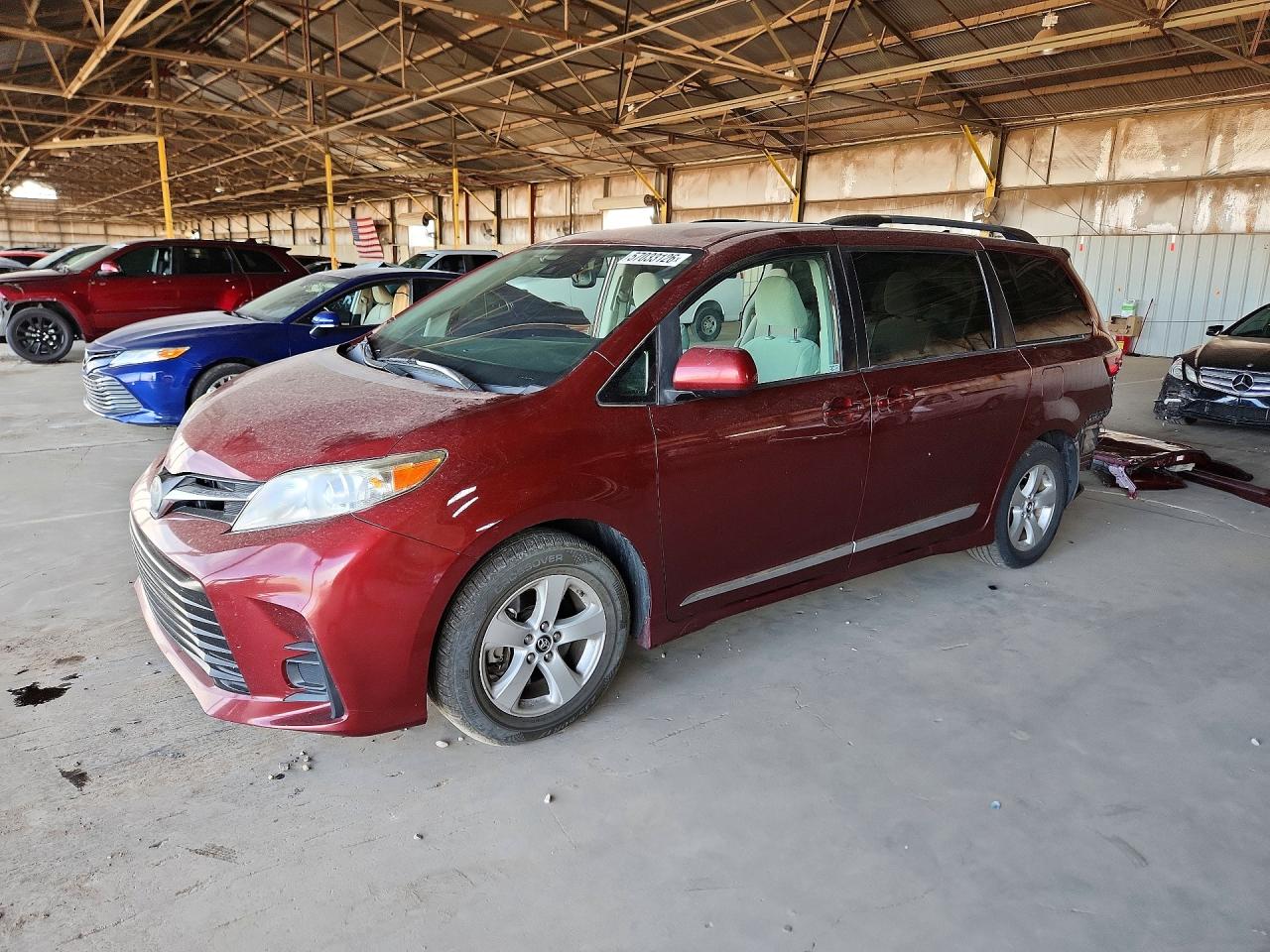 Salvage Toyota Sienna Image