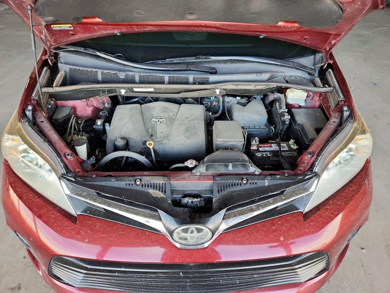 Toyota Sienna Le