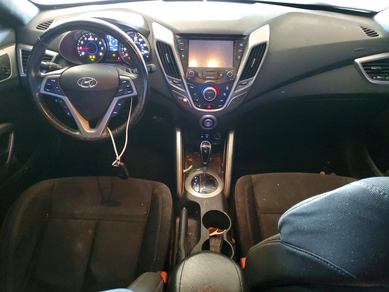 Hyundai VELOSTER Value Edition