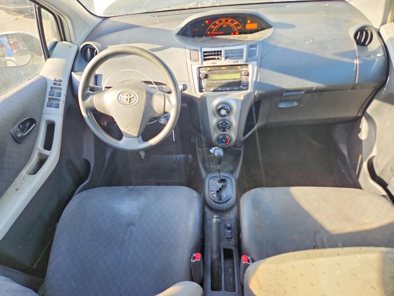 Toyota Yaris Base