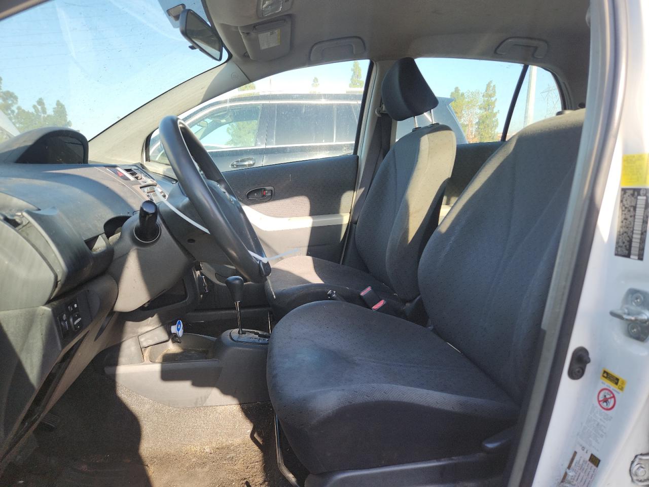 Toyota Yaris Base