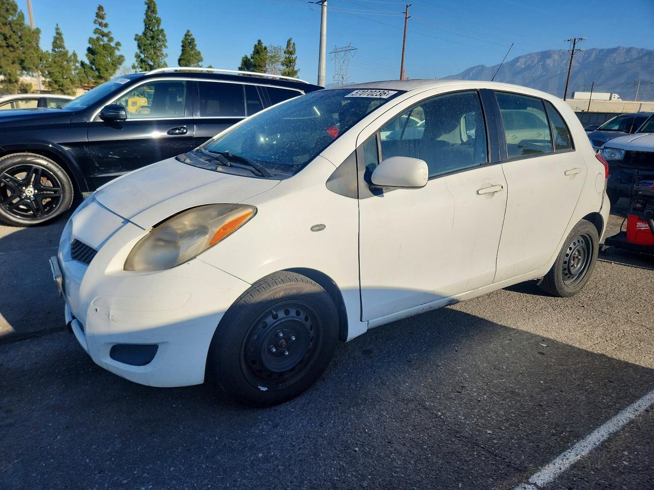 Salvage Toyota Yaris Image