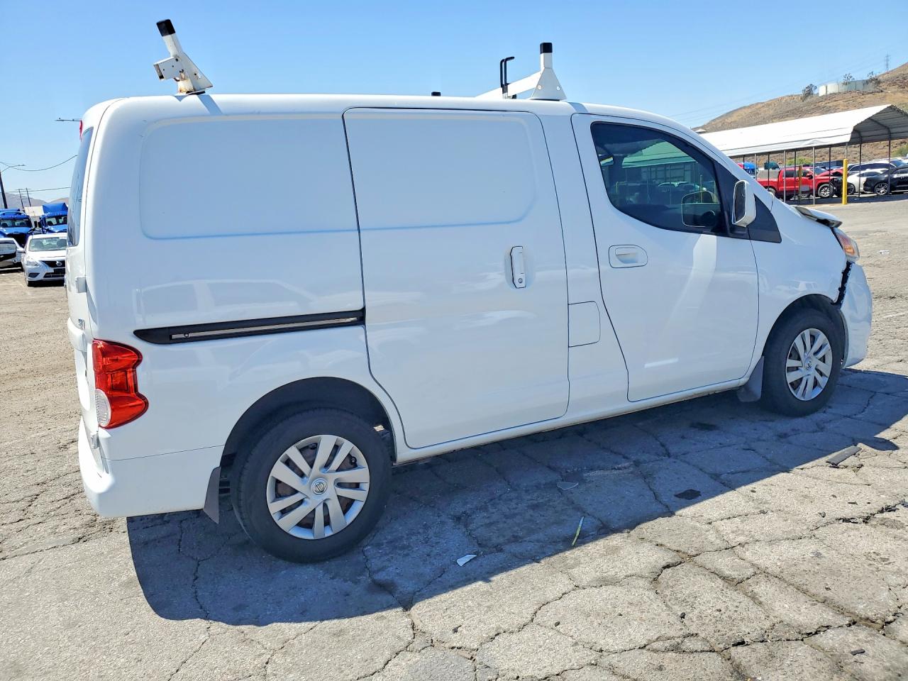 Nissan Nv