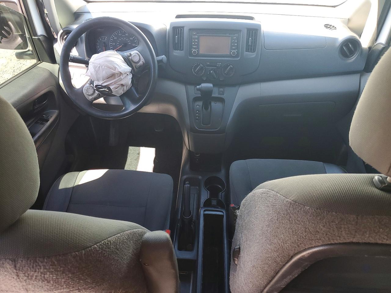 Nissan Nv