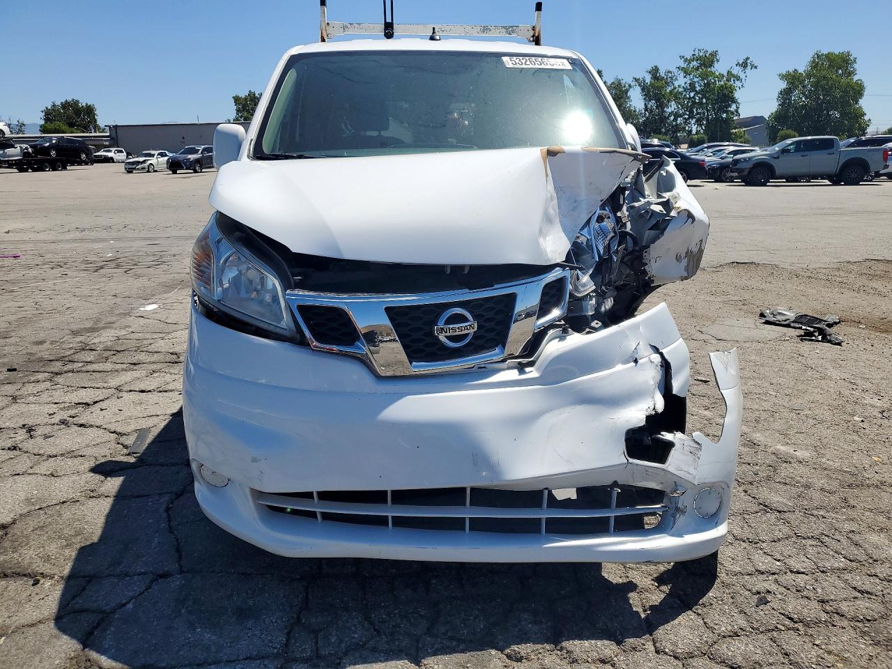 Nissan Nv