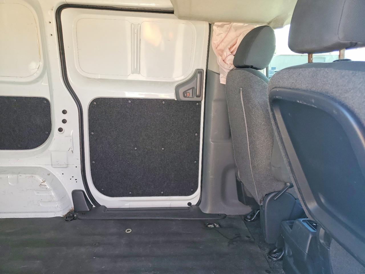 Nissan Nv