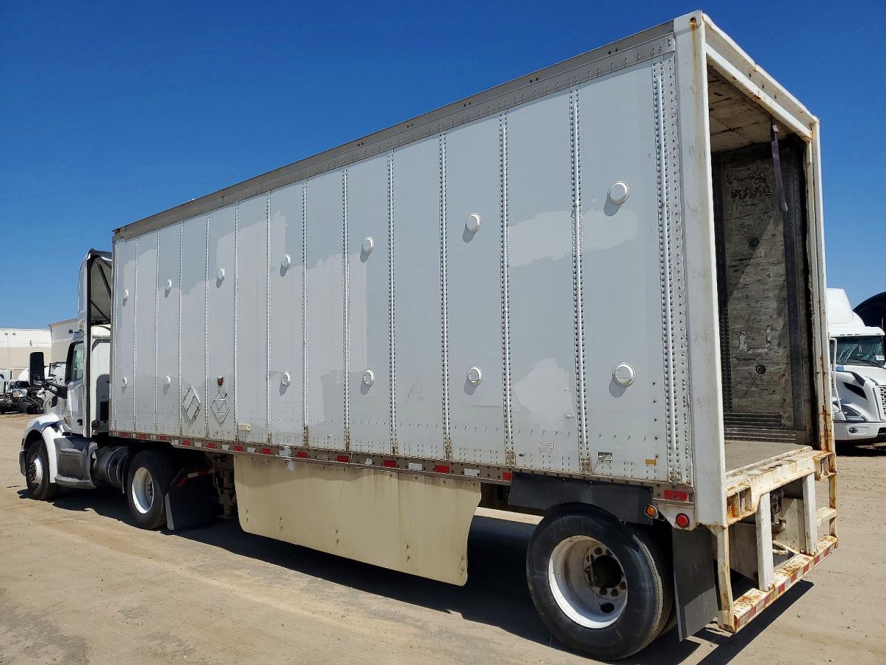 Peterbilt 579