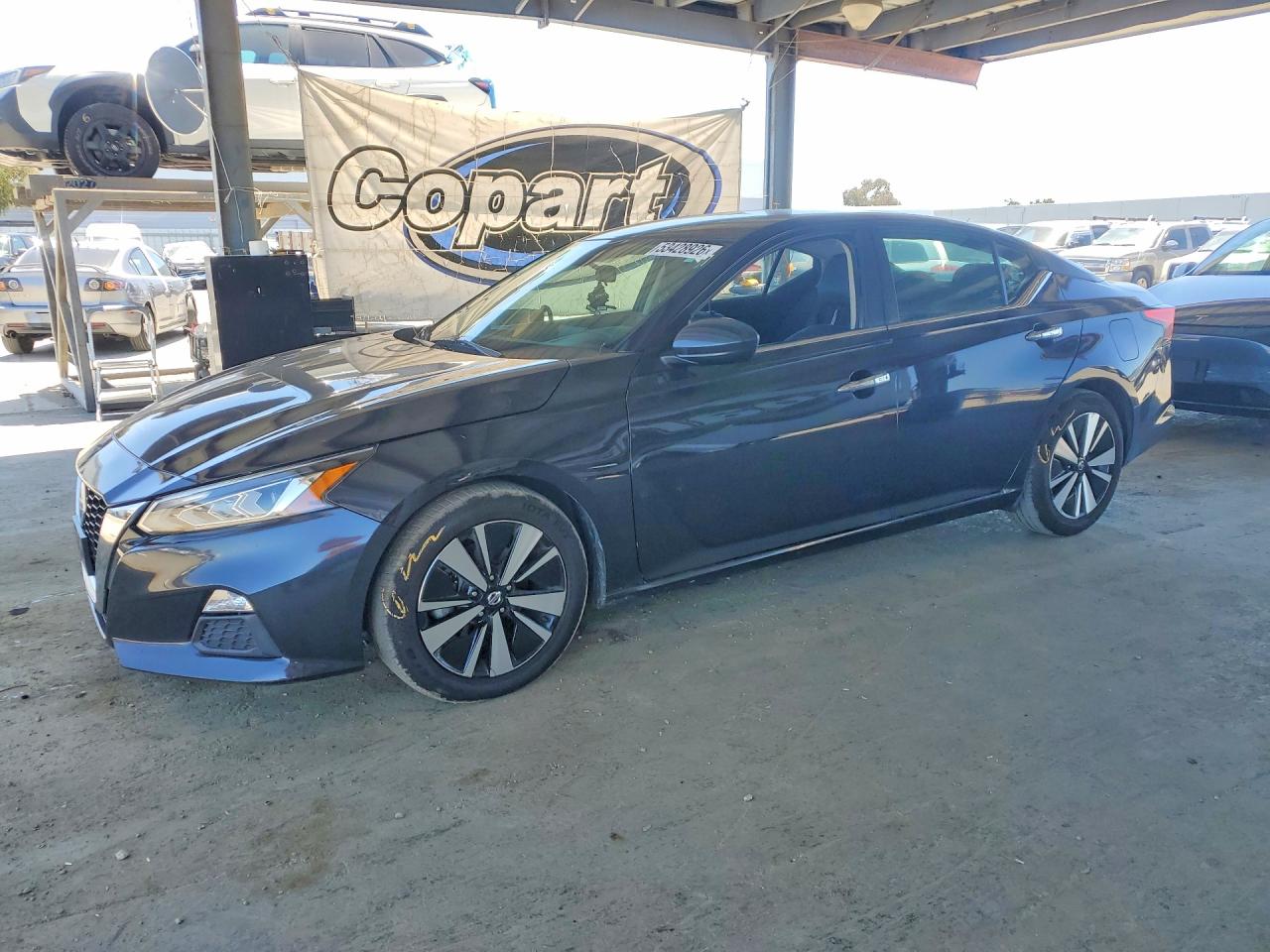 Salvage Nissan Altima Image