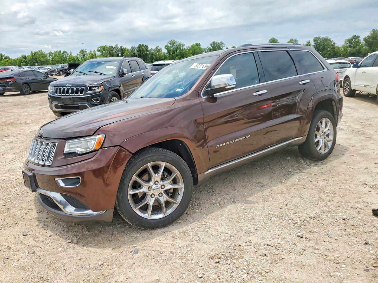 Salvage Jeep Cherokee Image