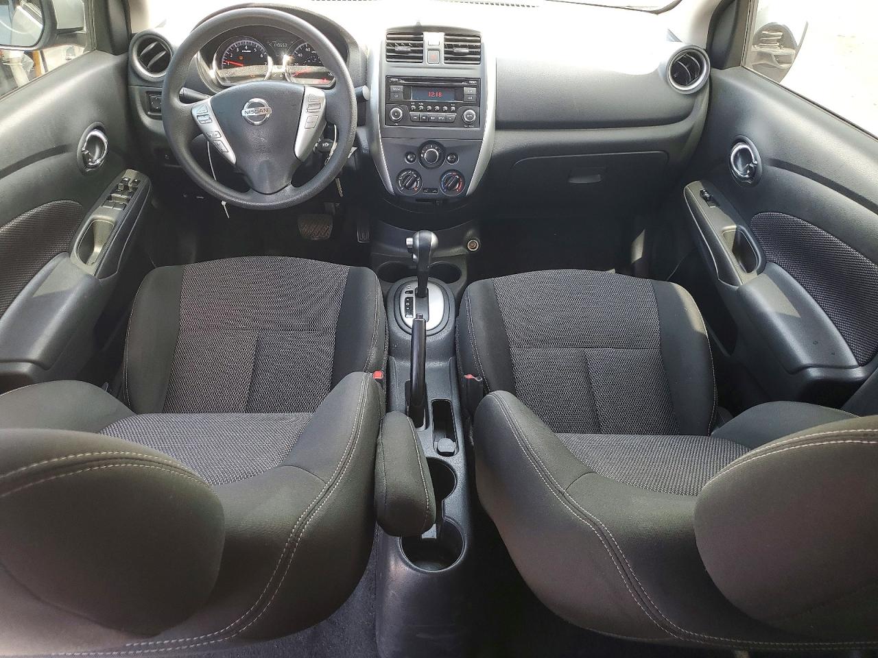 Nissan Versa Sv