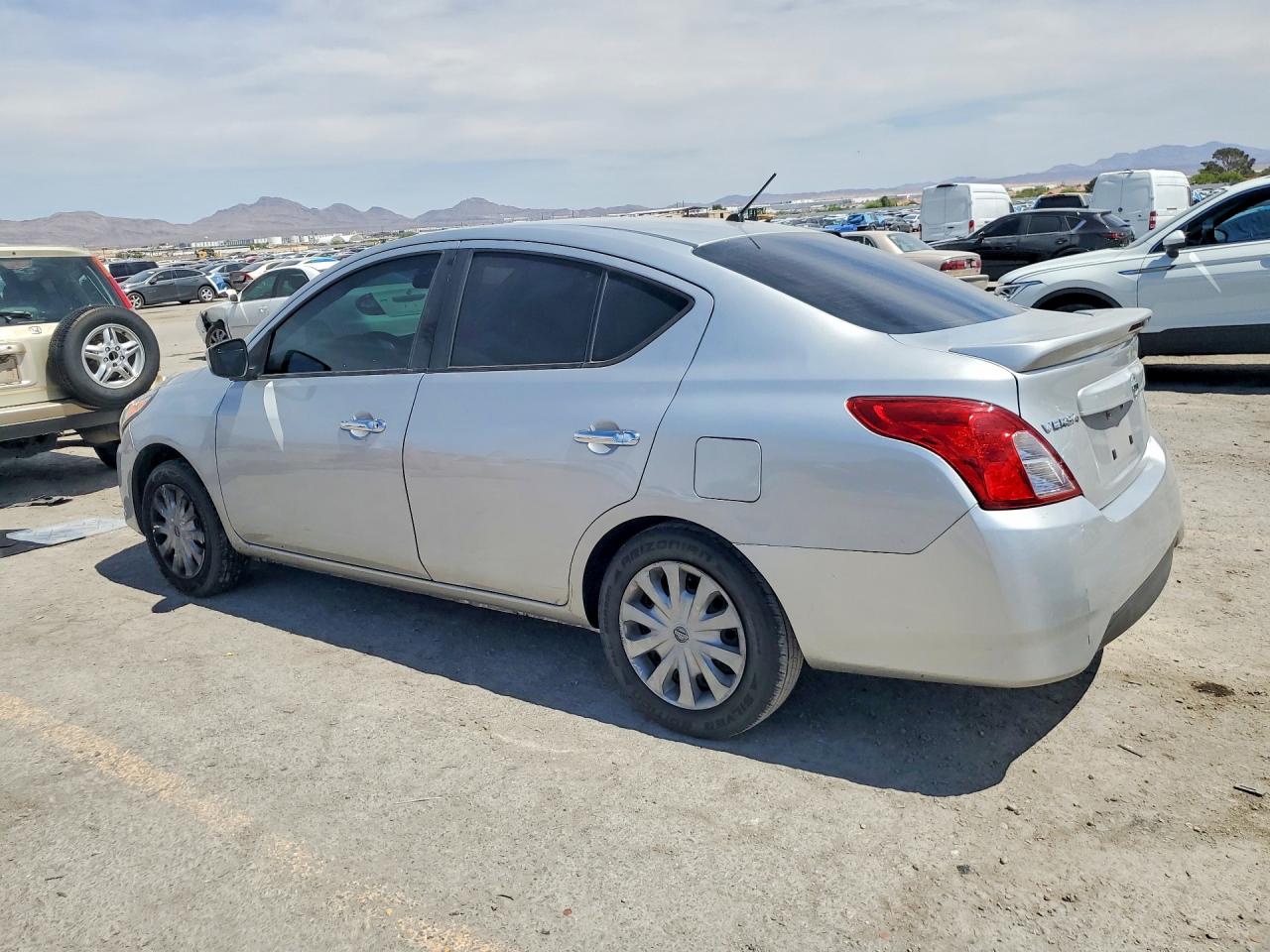 Nissan Versa Sv