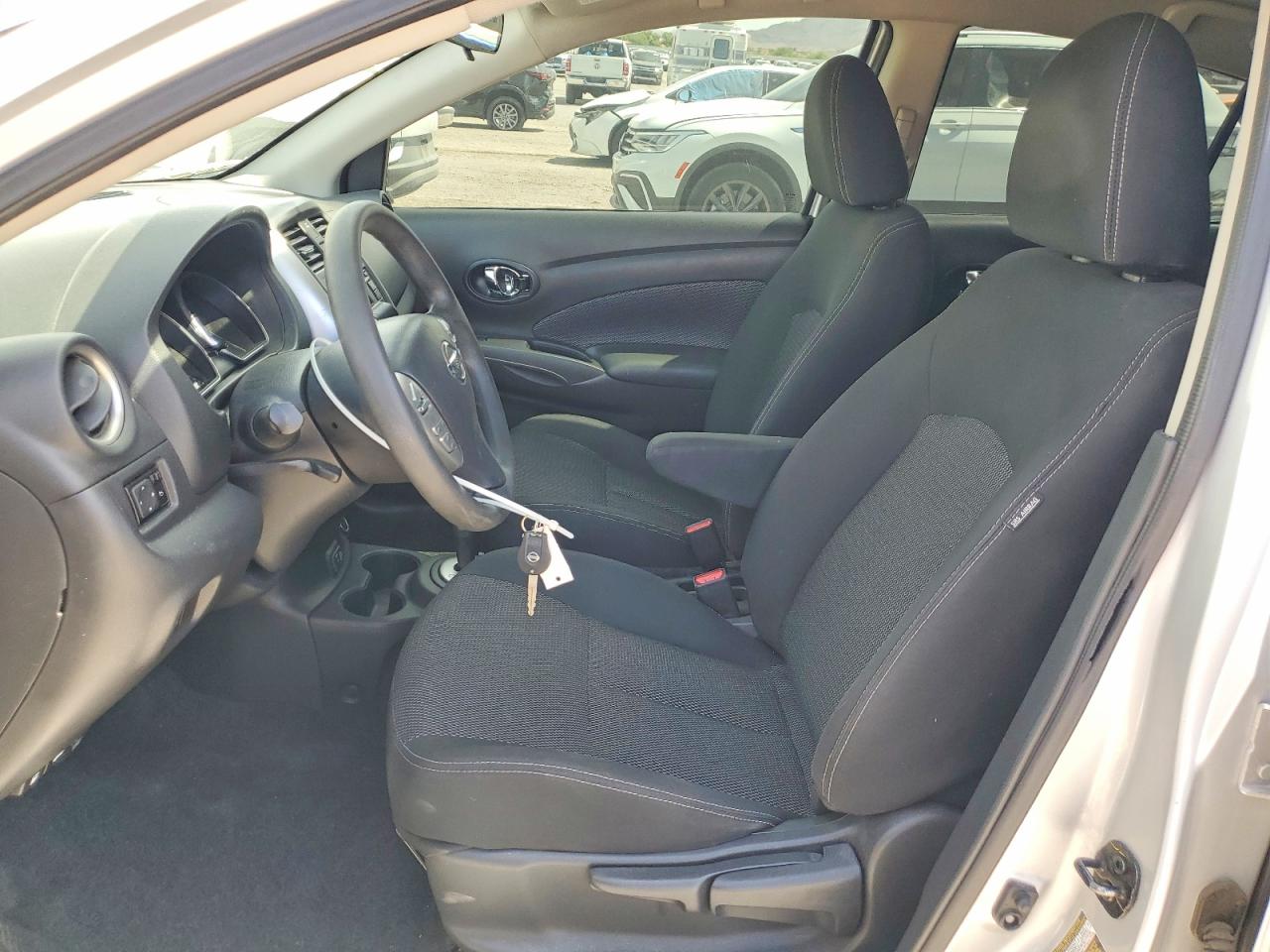 Nissan Versa Sv