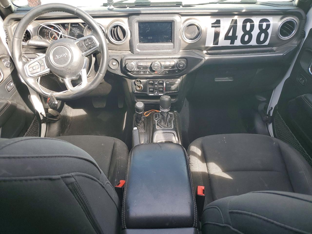 Jeep Wrangler Sahara