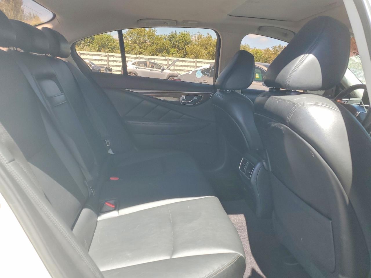 INFINITI Q50 3.0t Luxe