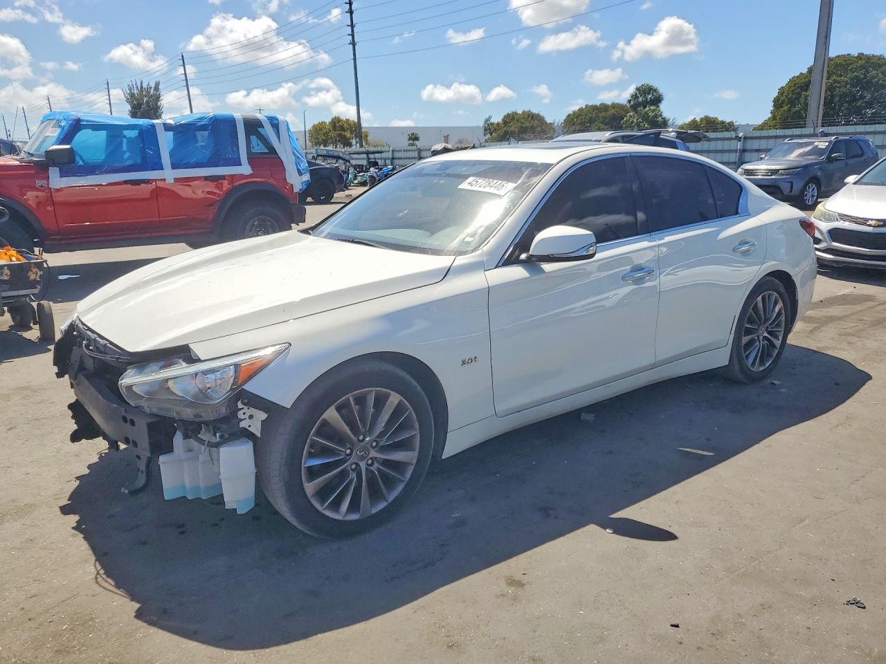 Salvage INFINITI Q50 Image