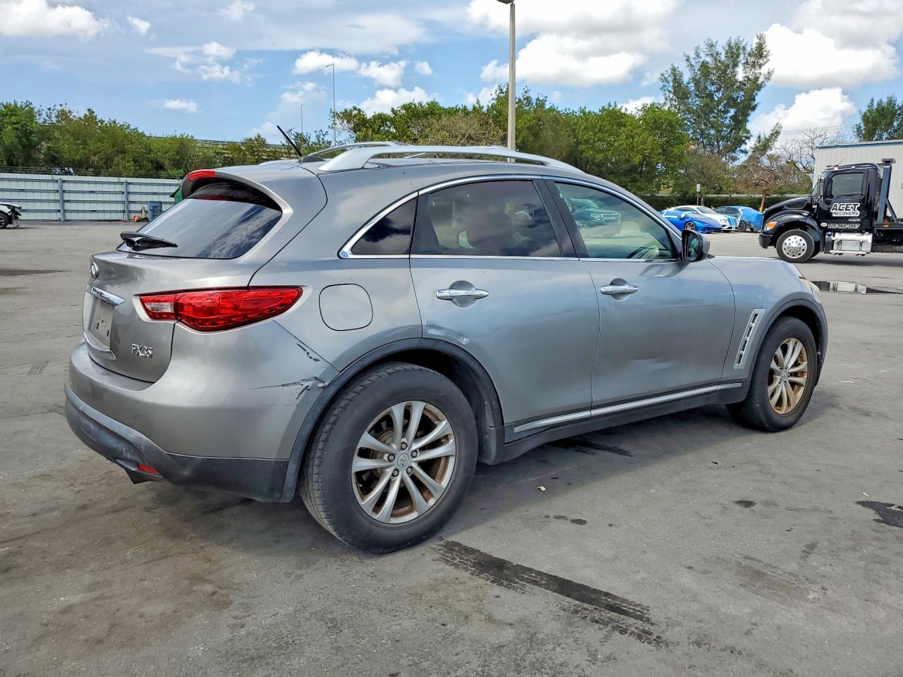 INFINITI Fx Base