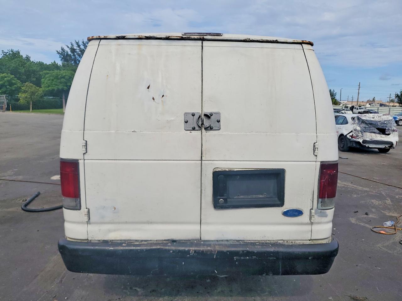 Ford Econoline E250 Super Duty