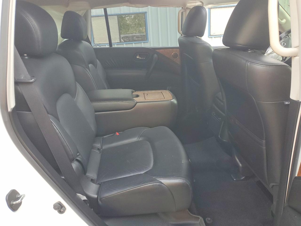 Nissan Armada Sl