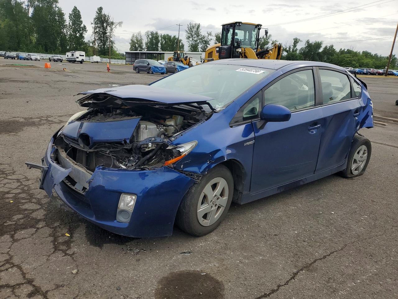 Salvage Toyota Prius Image