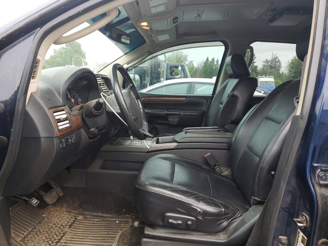 Nissan Armada Se