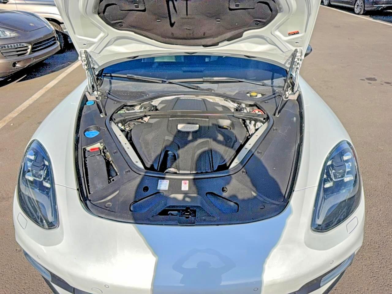 Porsche Panamera 4