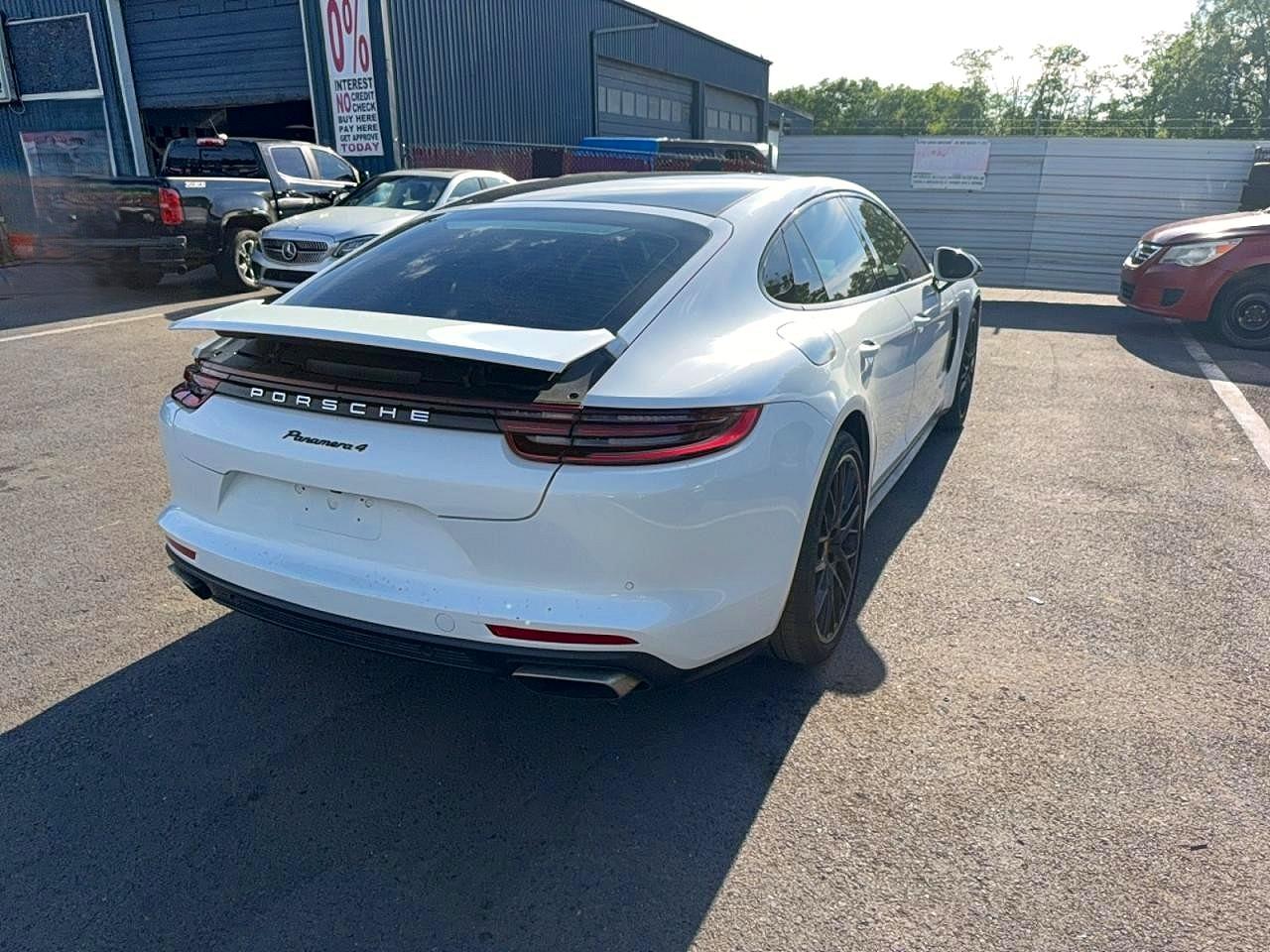 Porsche Panamera 4