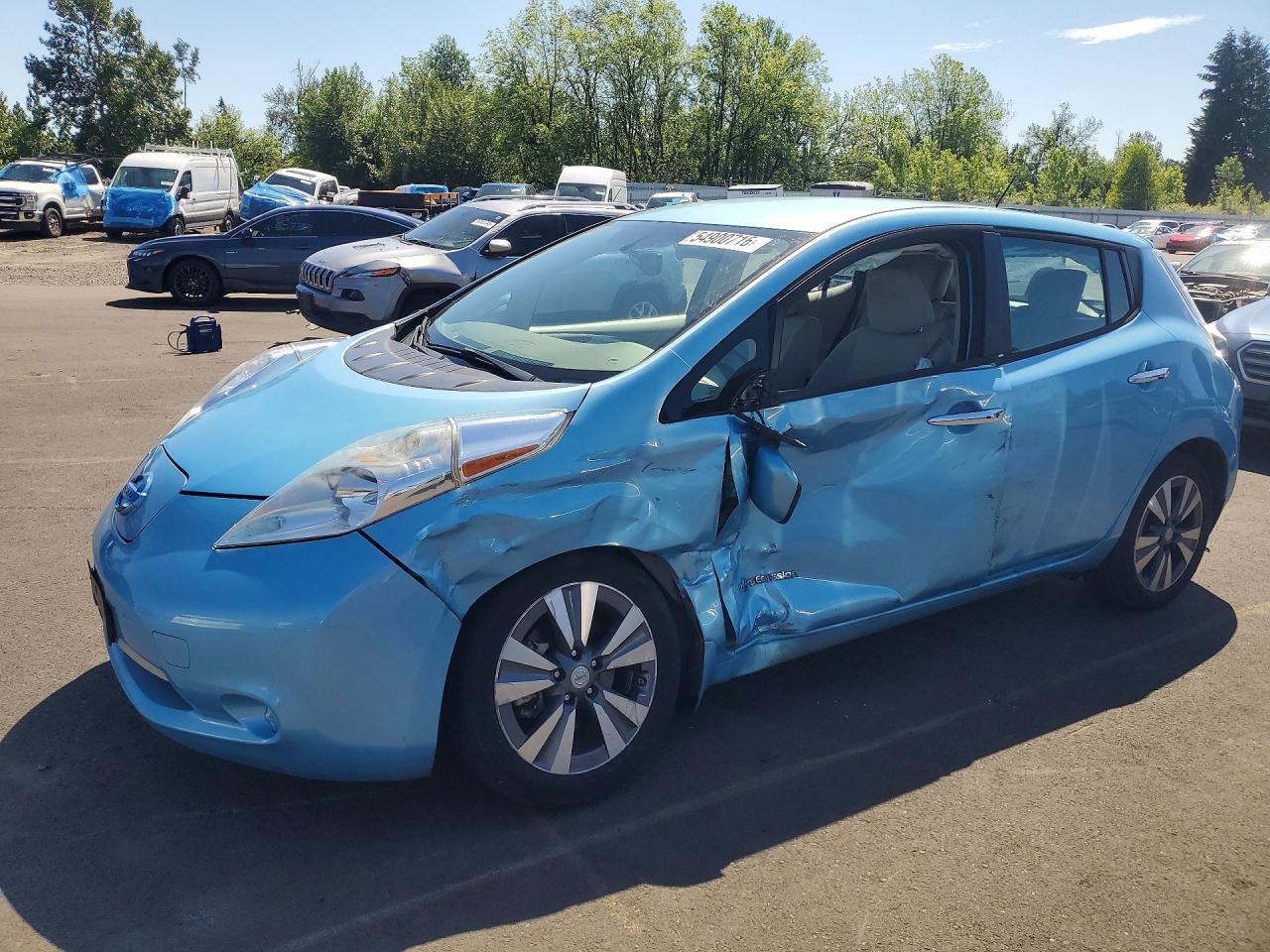 Salvage Nissan LEAF Image