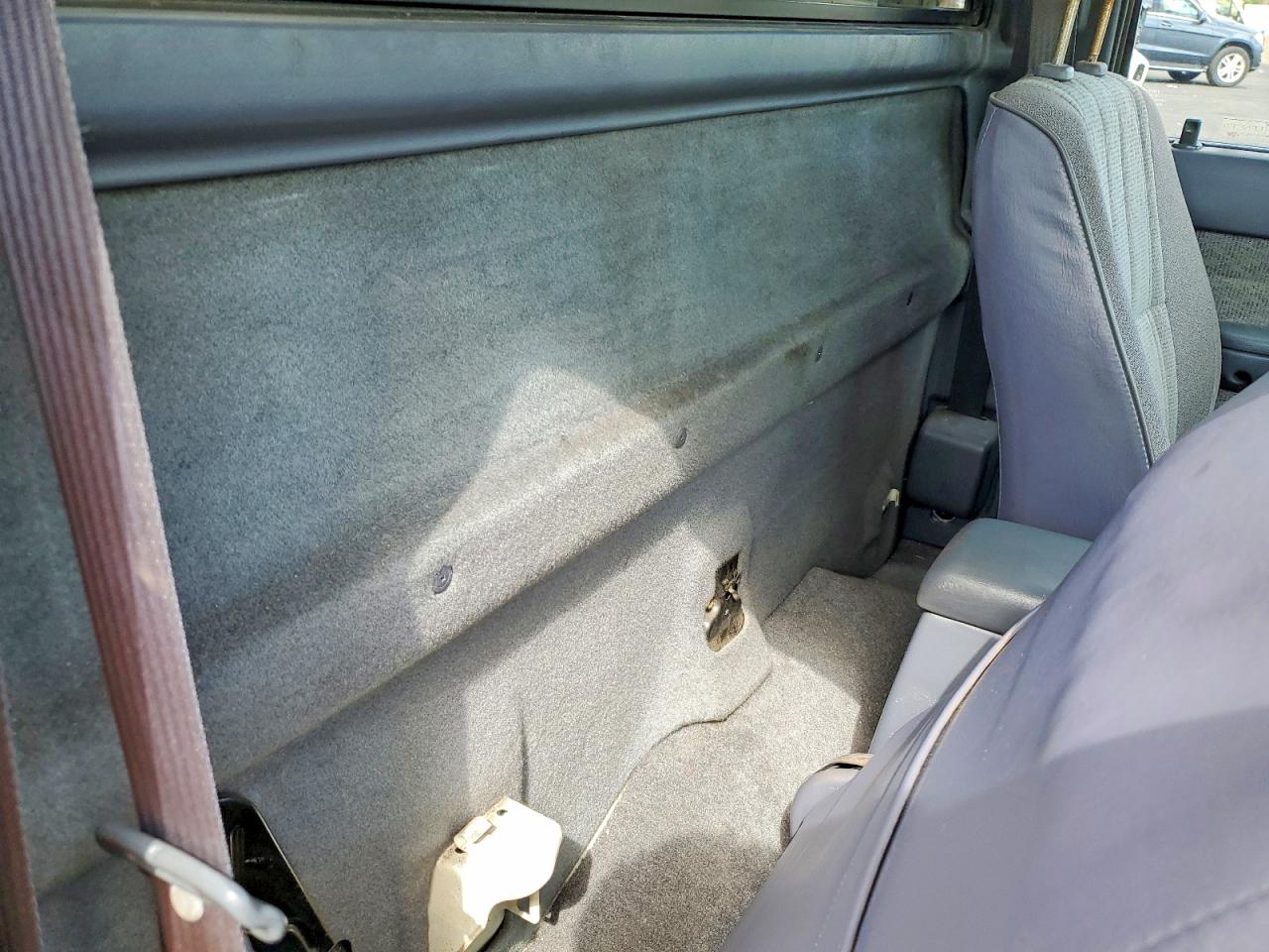 Toyota Tacoma Base