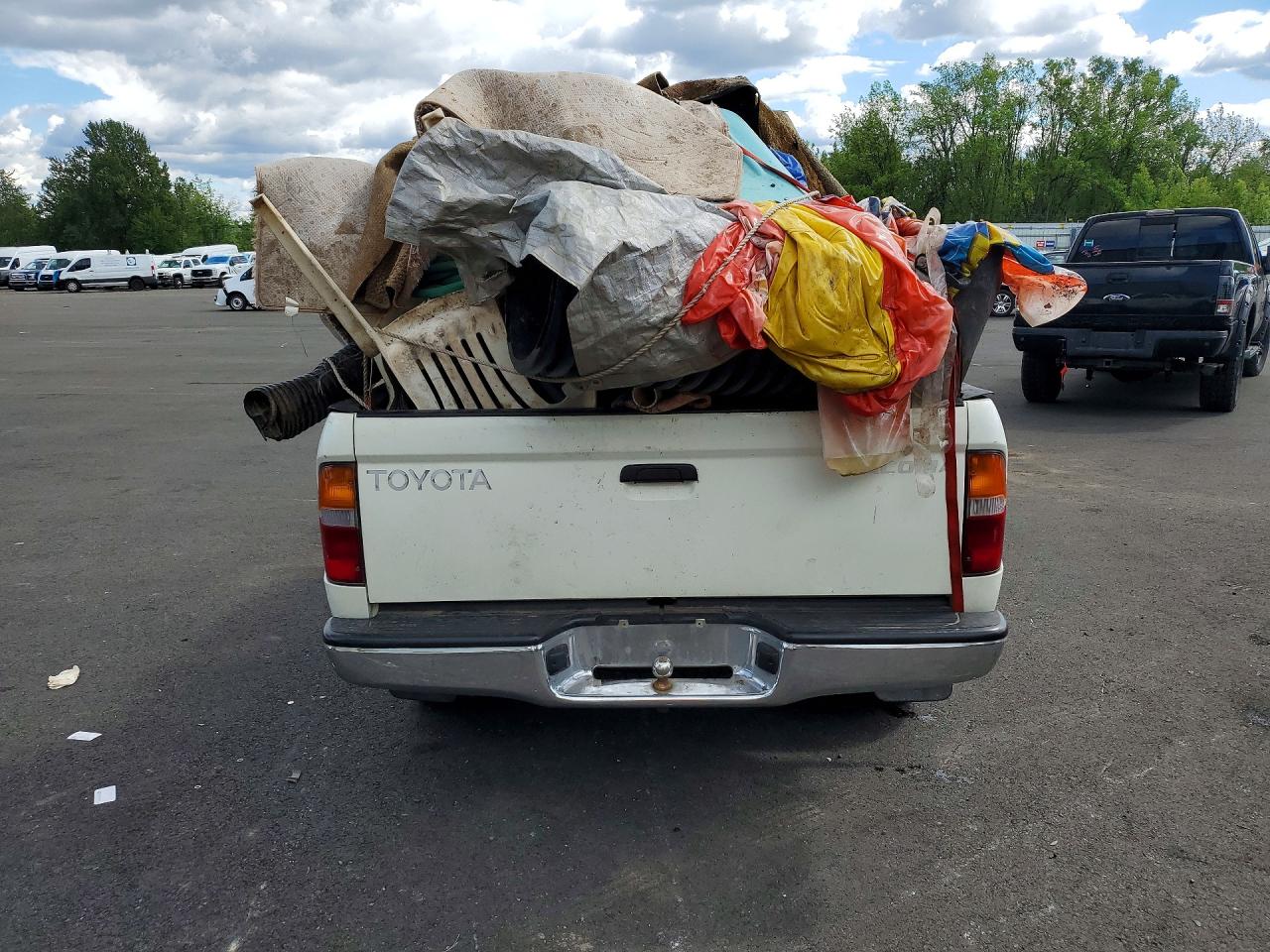 Toyota Tacoma Base