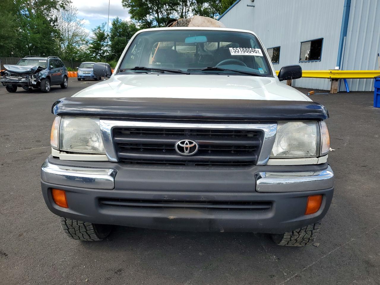 Toyota Tacoma Base