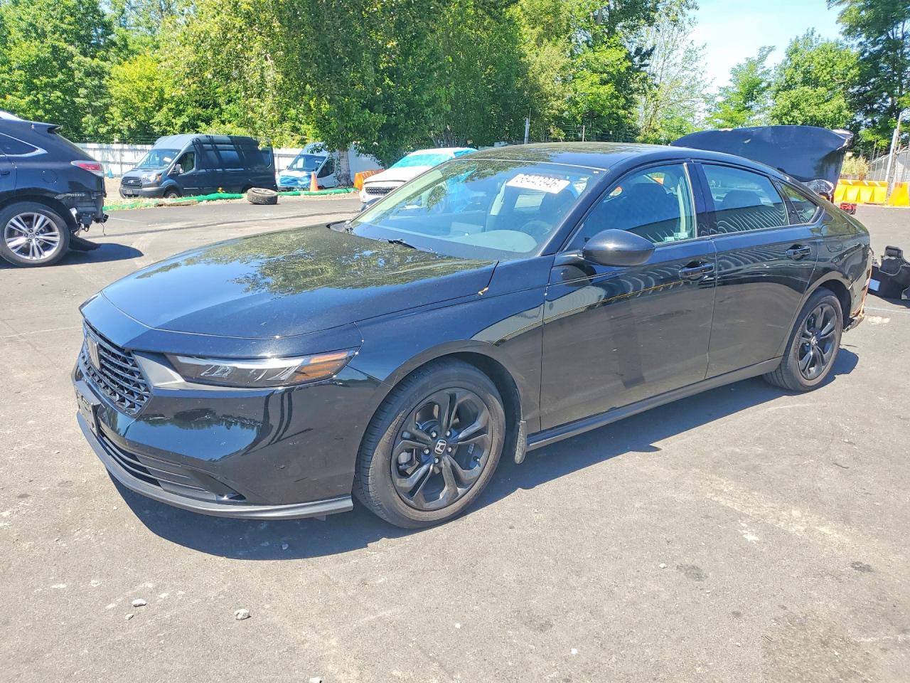 Salvage Honda Accord Image