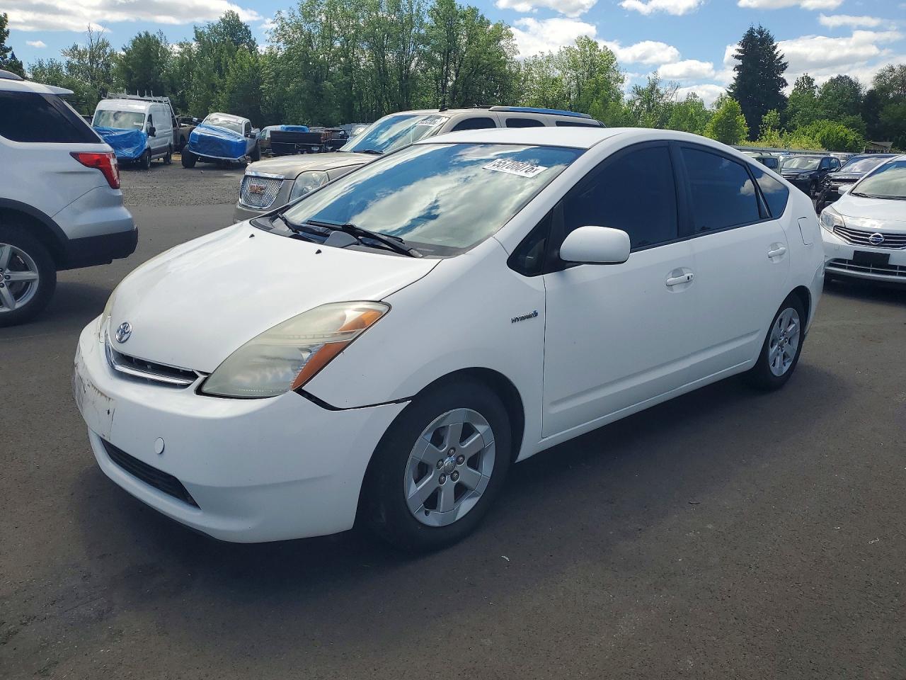 Salvage Toyota Prius Image