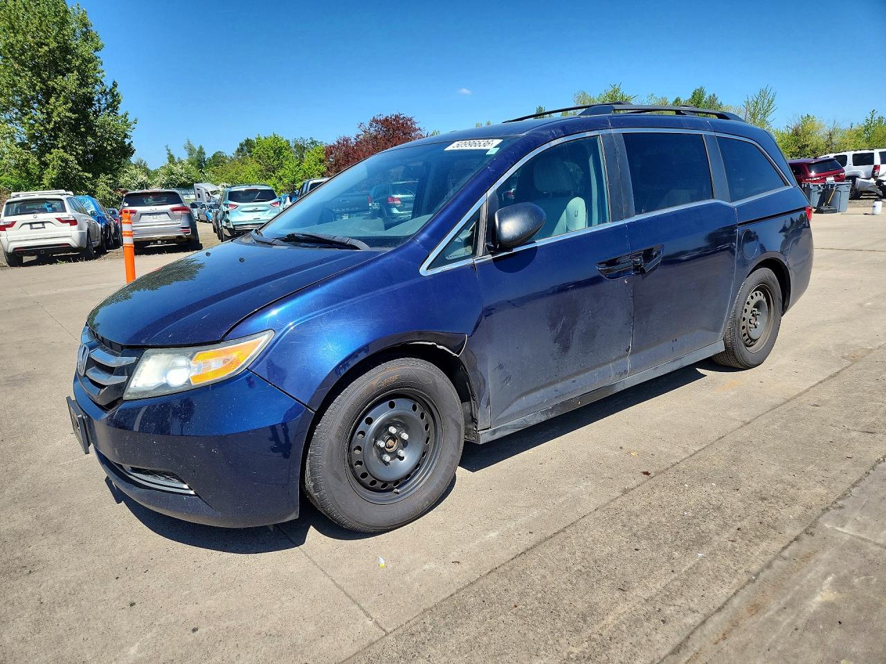 Salvage Honda Odyssey Image